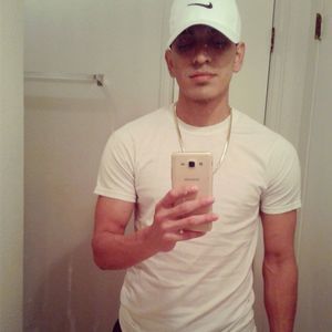 Meet your Posher, Cesar